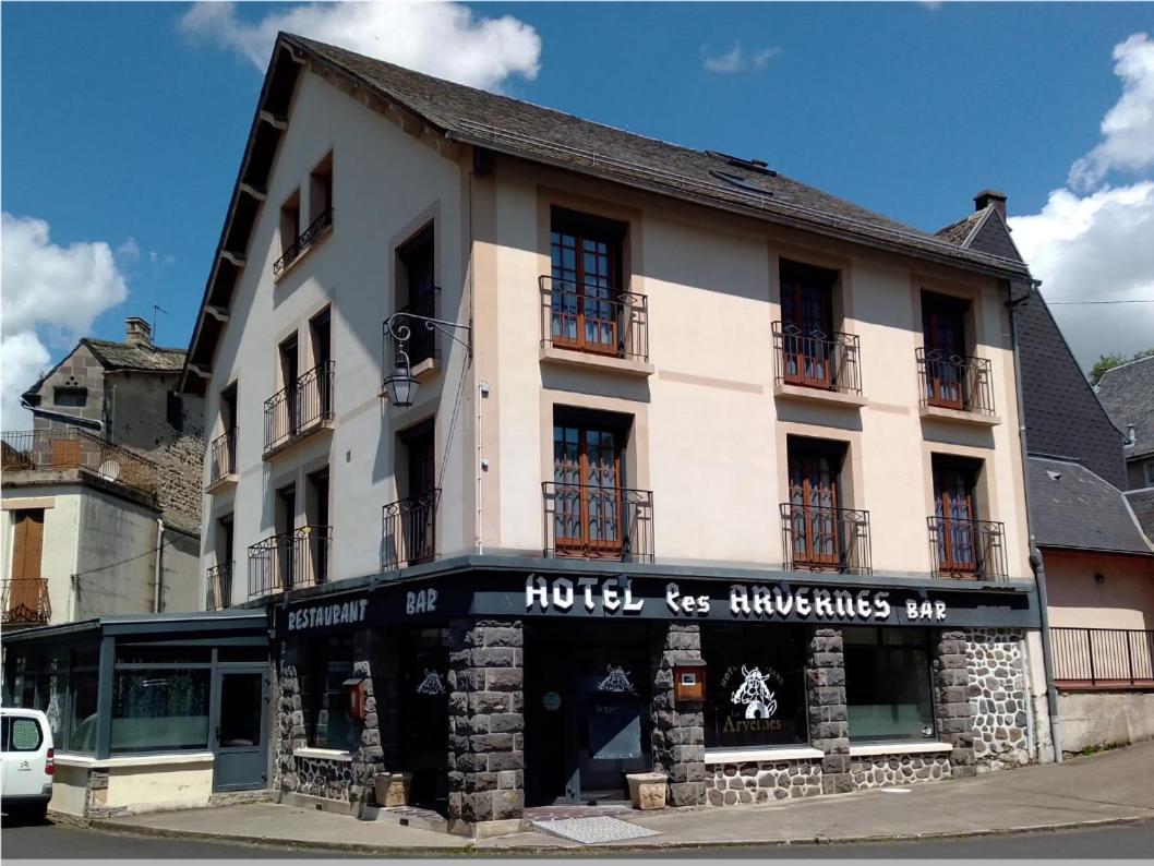 Les Arvernes Rochefort-Montagne Extérieur photo