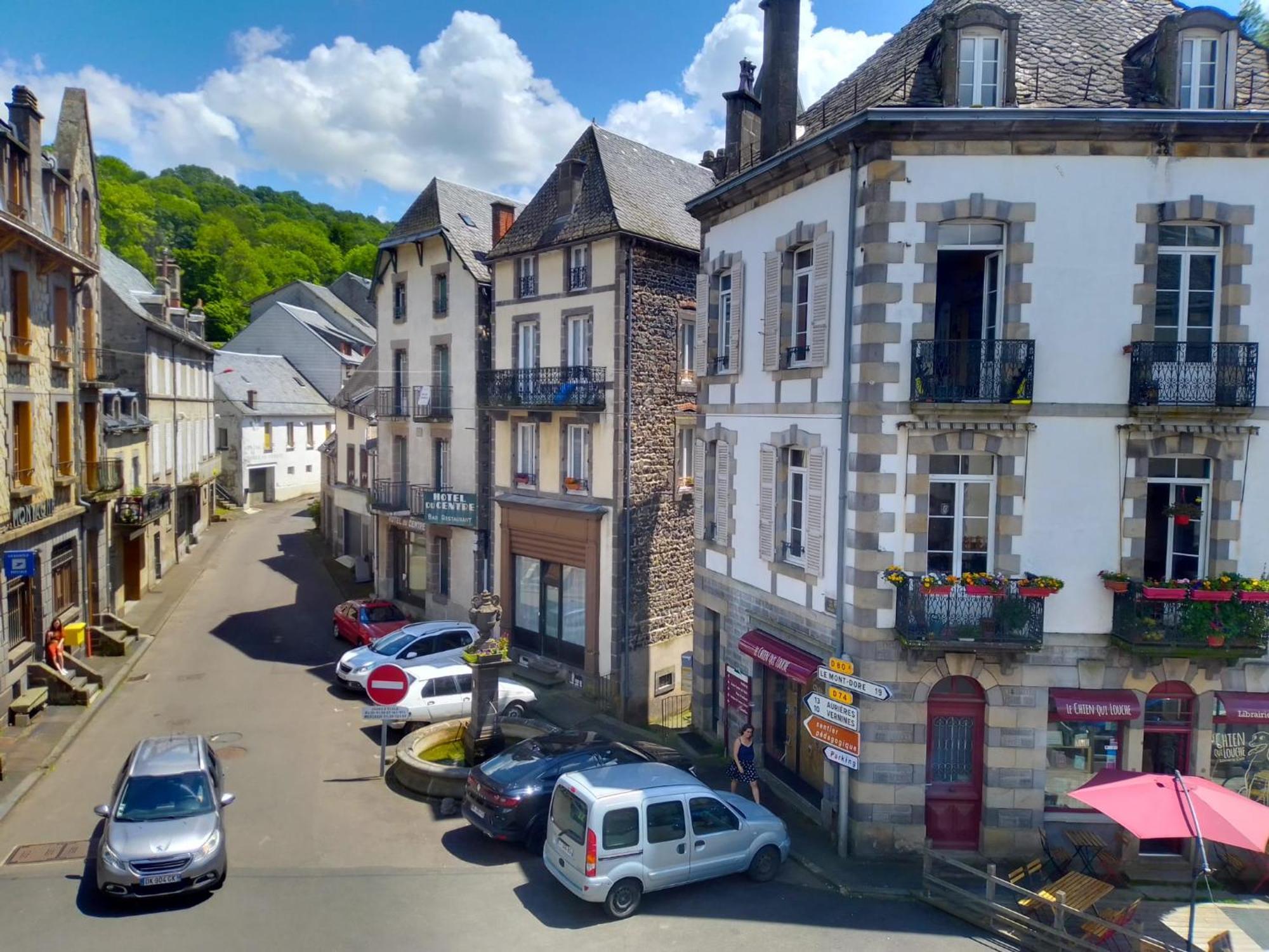Les Arvernes Rochefort-Montagne Extérieur photo